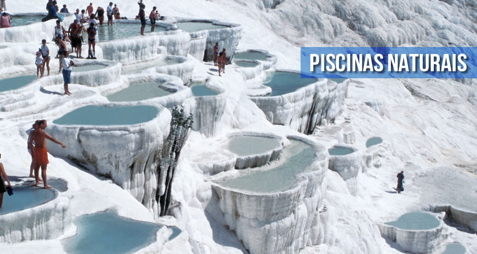 Piscinas Naturais em Pamukkale, na Turquia.