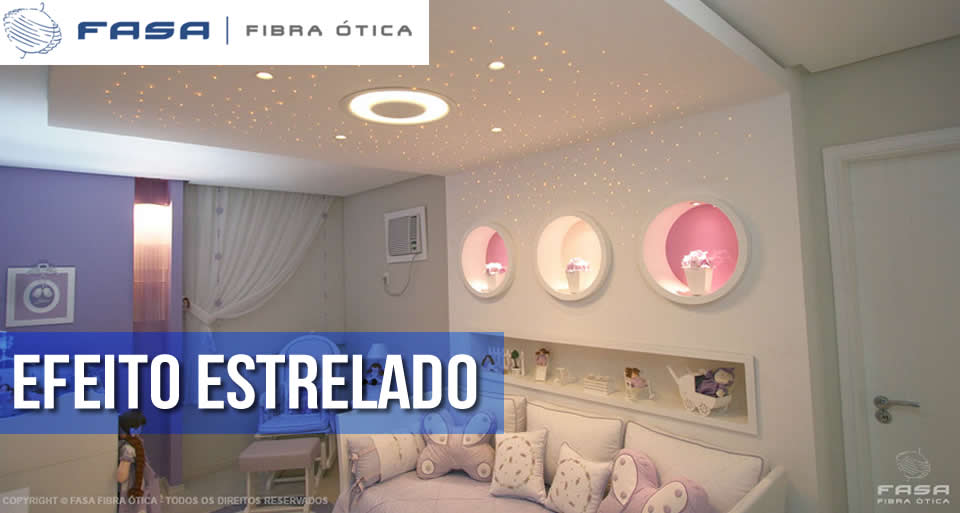 Efeito estrelado com fibra ótica.